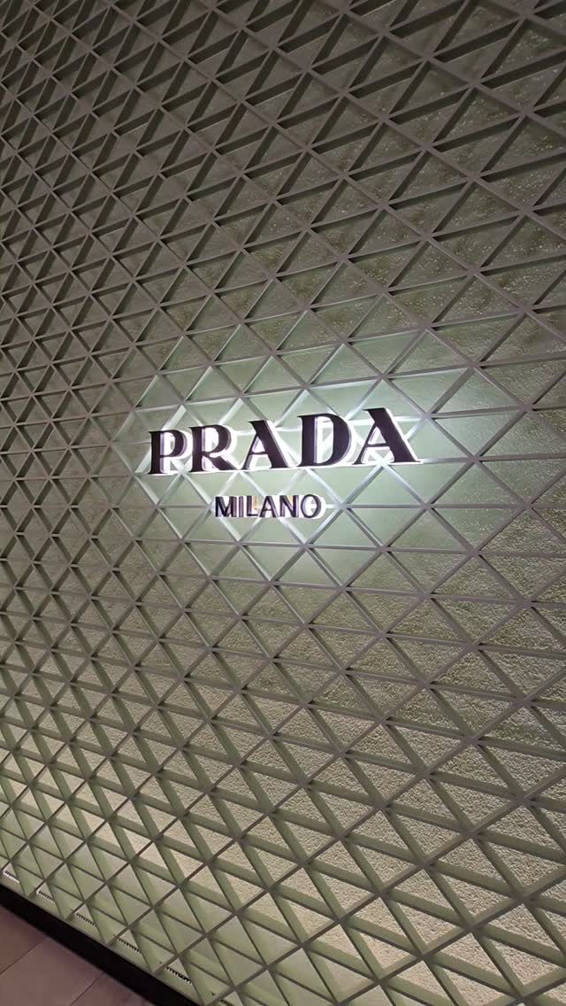 Instagram post from richshopft. This post is in position 0.