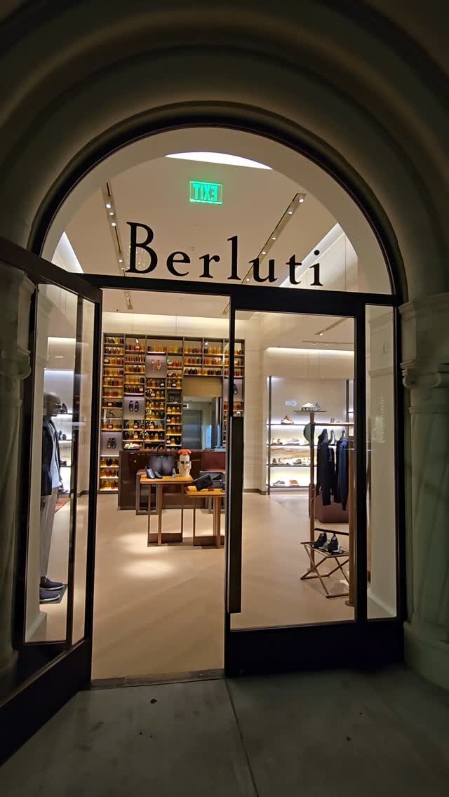 Instagram post from richshopft. This post is in position 4.