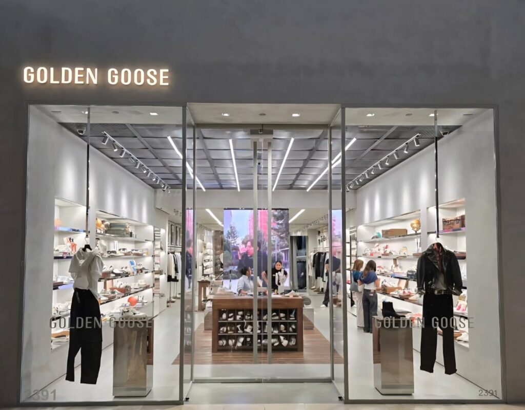 Instagram post from richshopft. This post is in position 0.