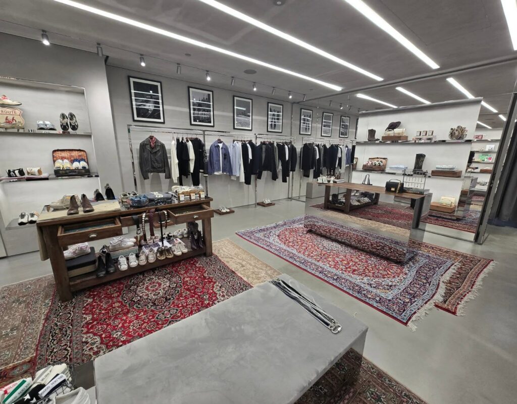 Instagram post from richshopft. This post is in position 3.